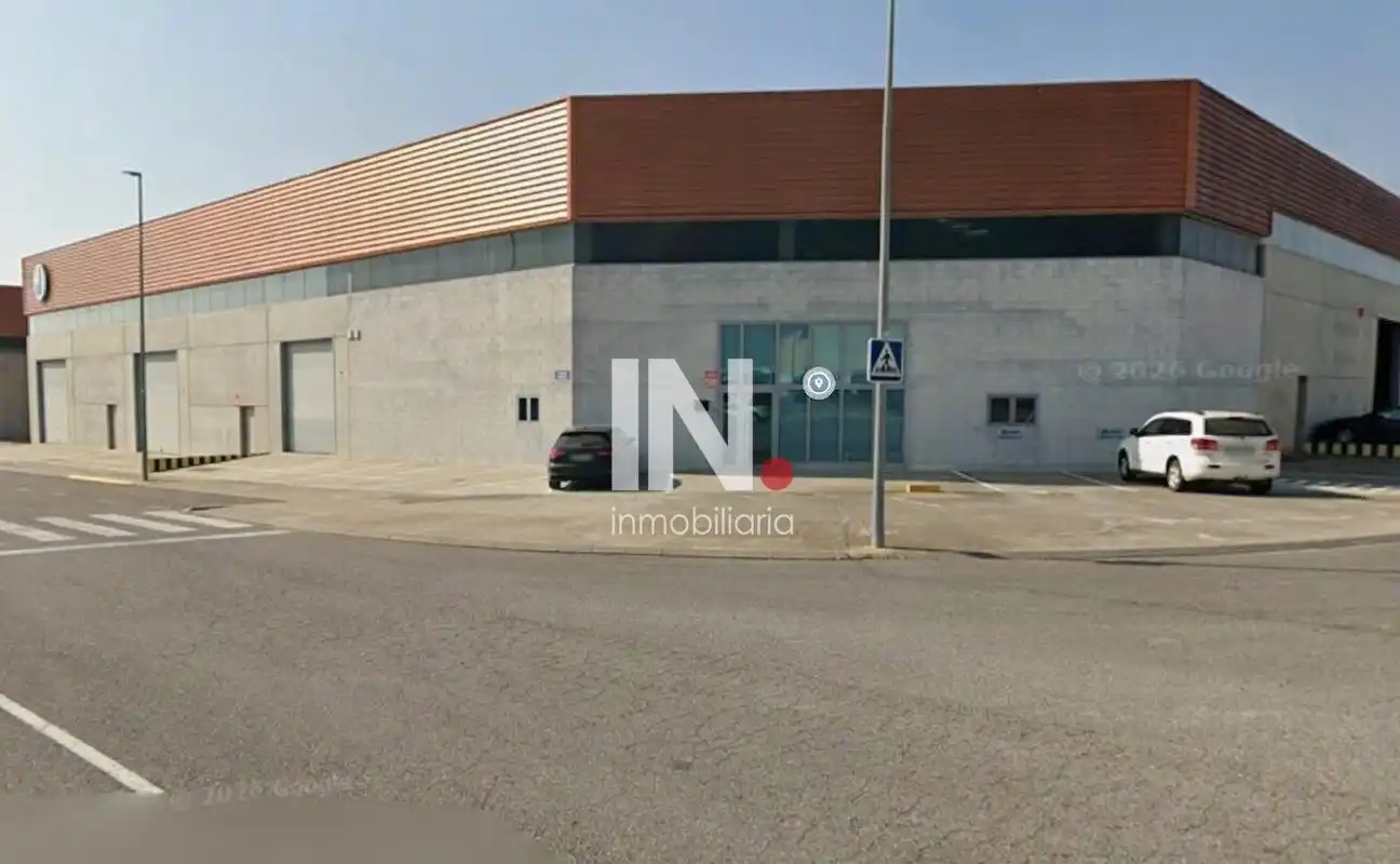 Außenansicht von Fabrikhallen zur Miete in Torrefarrera