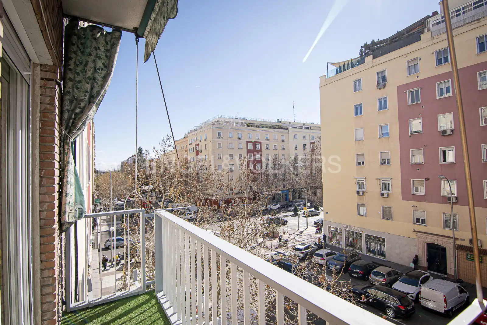 Exterior view of Flat for rent in  Madrid Capital  with Air Conditioner, Heating and Balcony