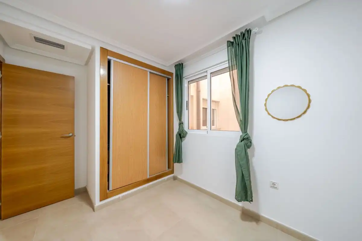 Flat with lift for sale in Calle Campoamor, imagen 18