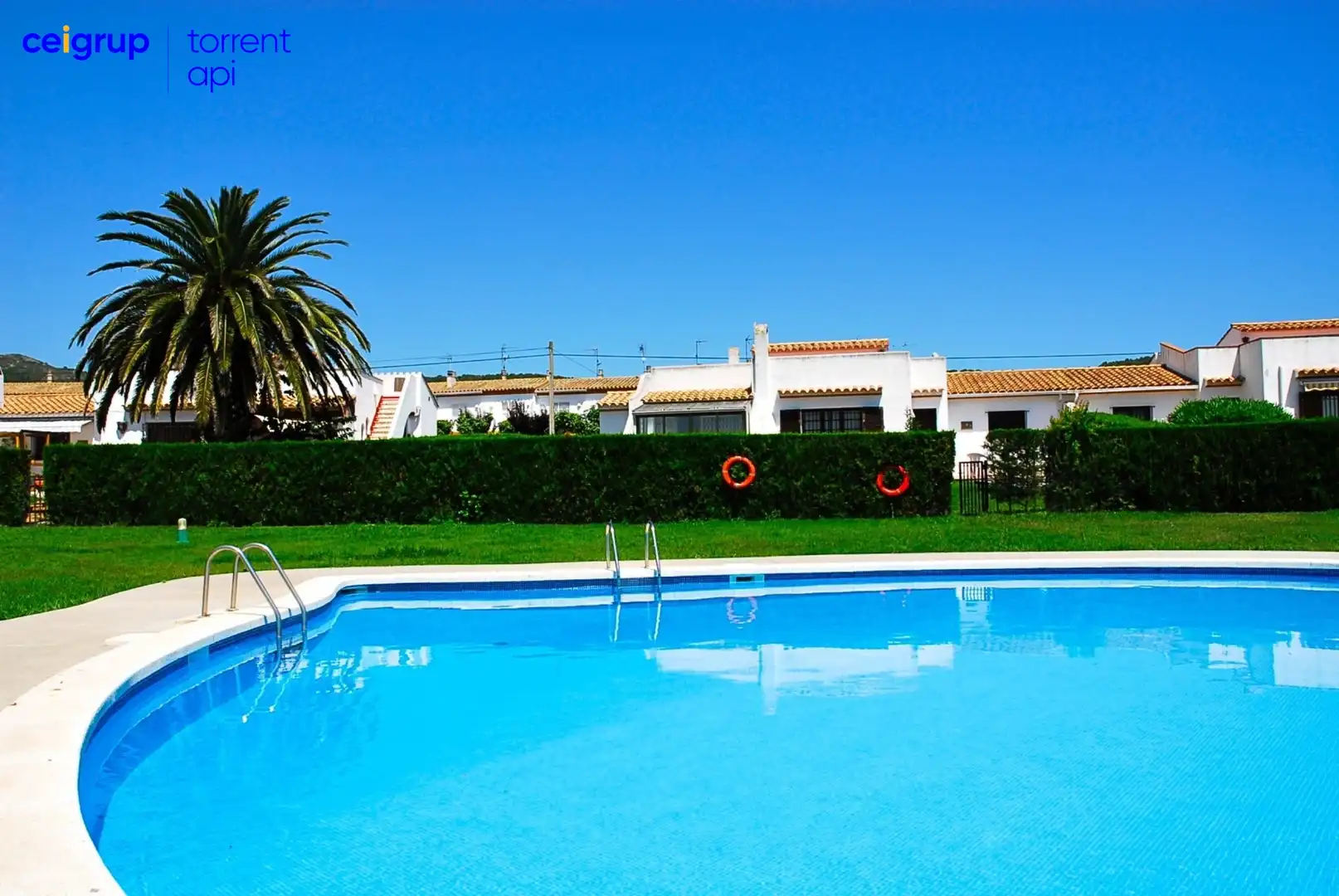 Piscina de Casa adosada en venta en L'Estartit con Aire acondicionado, Calefacción y Terraza