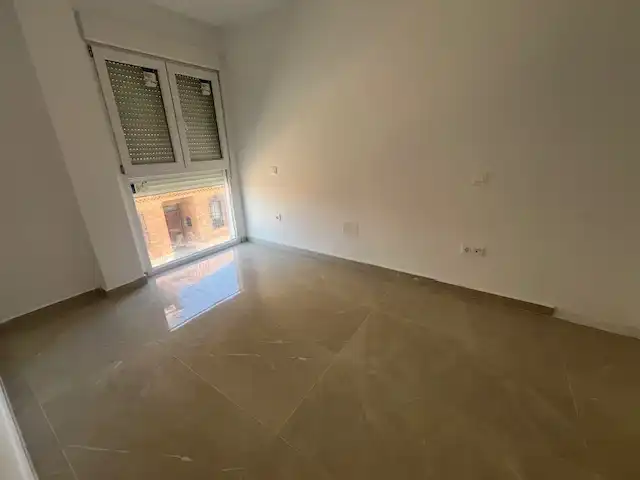Piso con ascensor en venta en Camarena, imagen 5