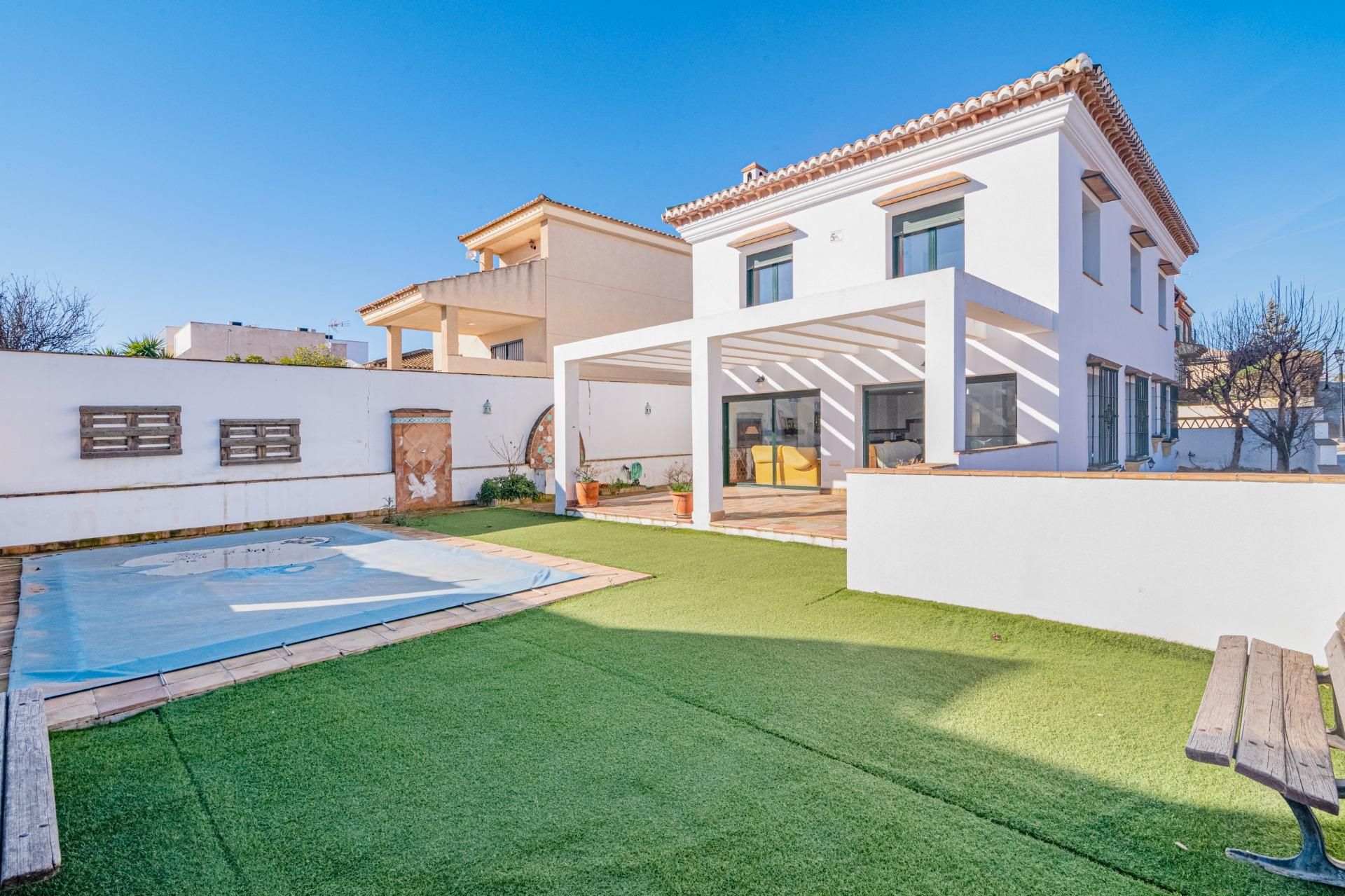 Haus oder Chalet zum Verkauf in Calle TERESA DE JESUS, Urbanizaciones