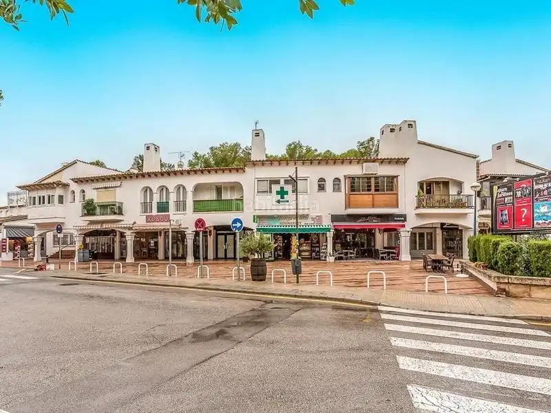 Vista exterior de Local en venda en Calvià