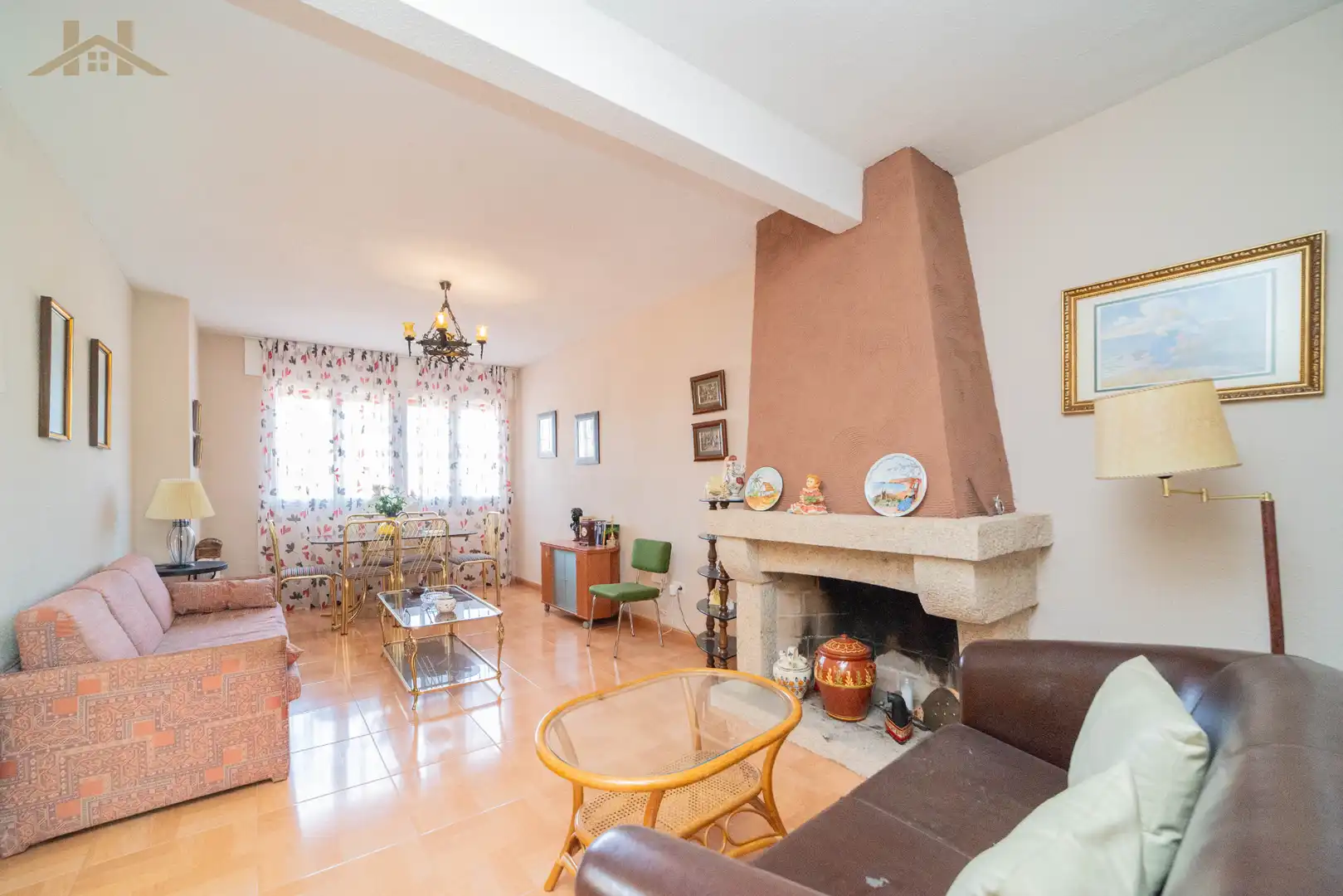 Sala d'estar de Casa adosada en venda en Santa Cruz del Retamar amb Aire condicionat, Calefacció i Jardí privat
