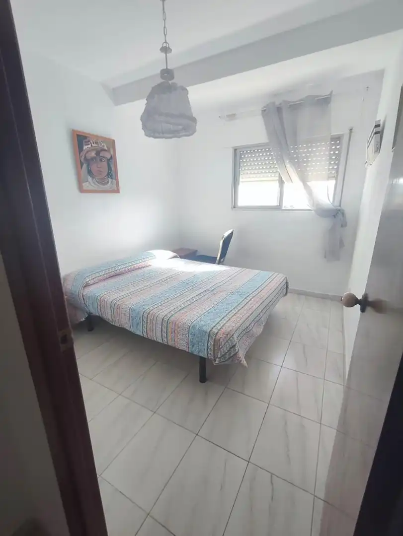 Habitación de Piso de alquiler en Algeciras con Aire acondicionado y Amueblado