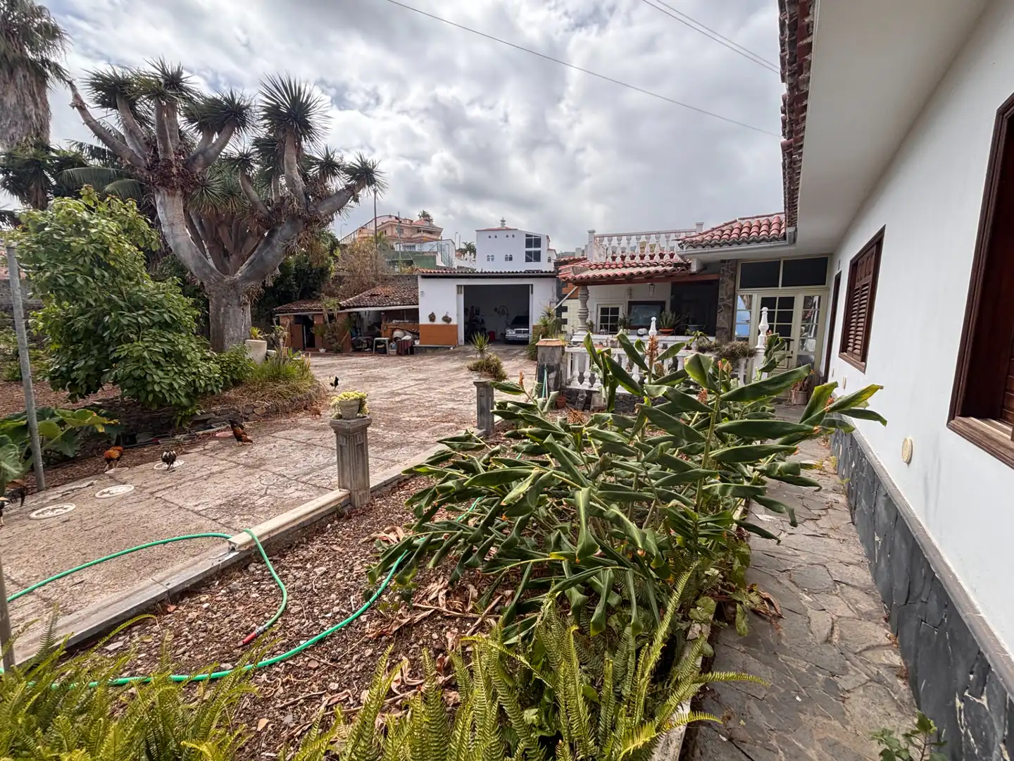 Vista exterior de Casa o xalet en venda en Icod de los Vinos amb Jardí privat, Terrassa i Traster