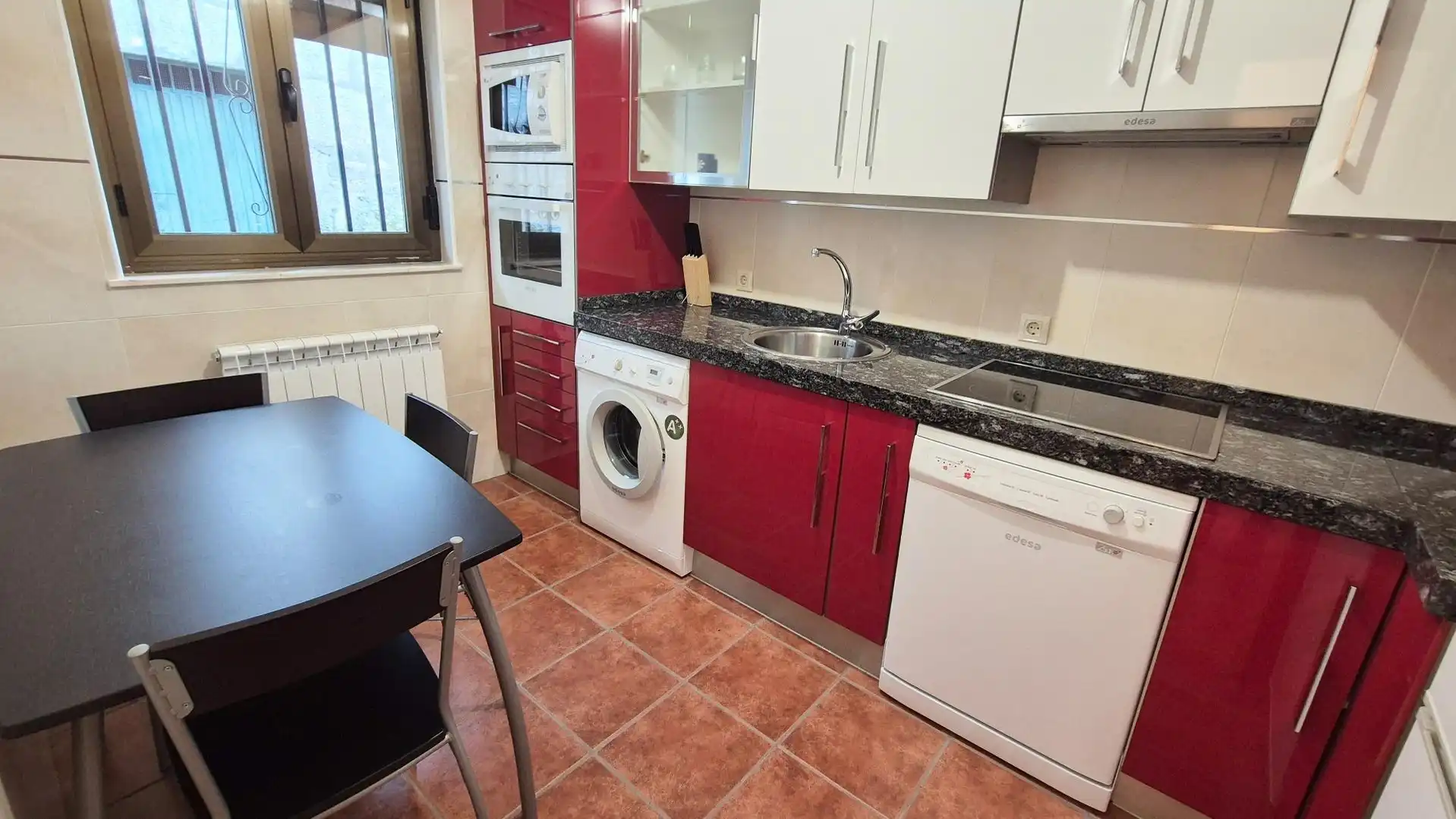 Kitchen of Houses for sale in San Esteban de la Sierra