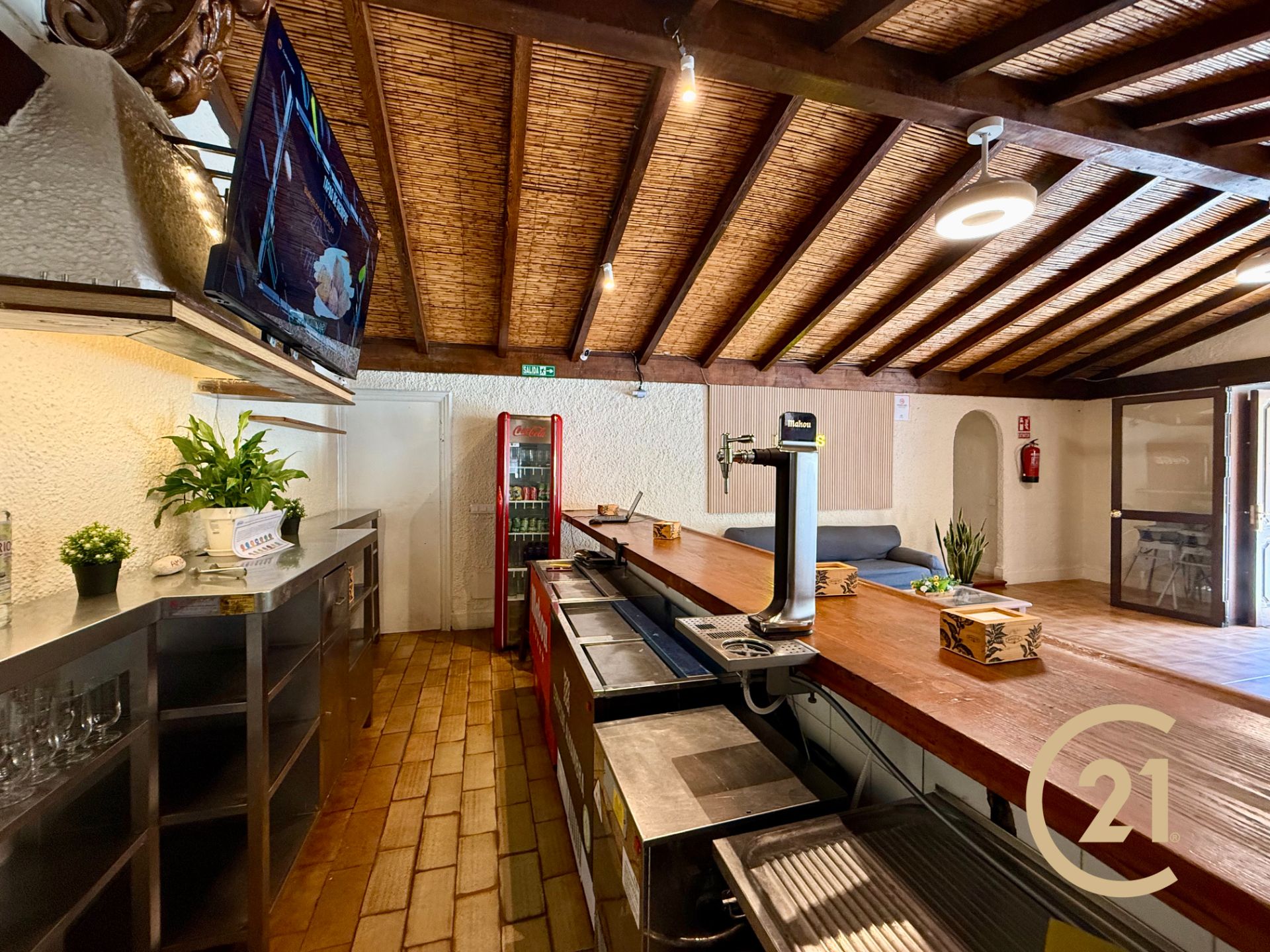 Local en traspaso en Marbella con Terraza y Amueblado