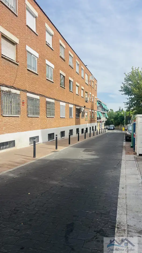 Flat for sale in Reina Mercedes , Pueblo