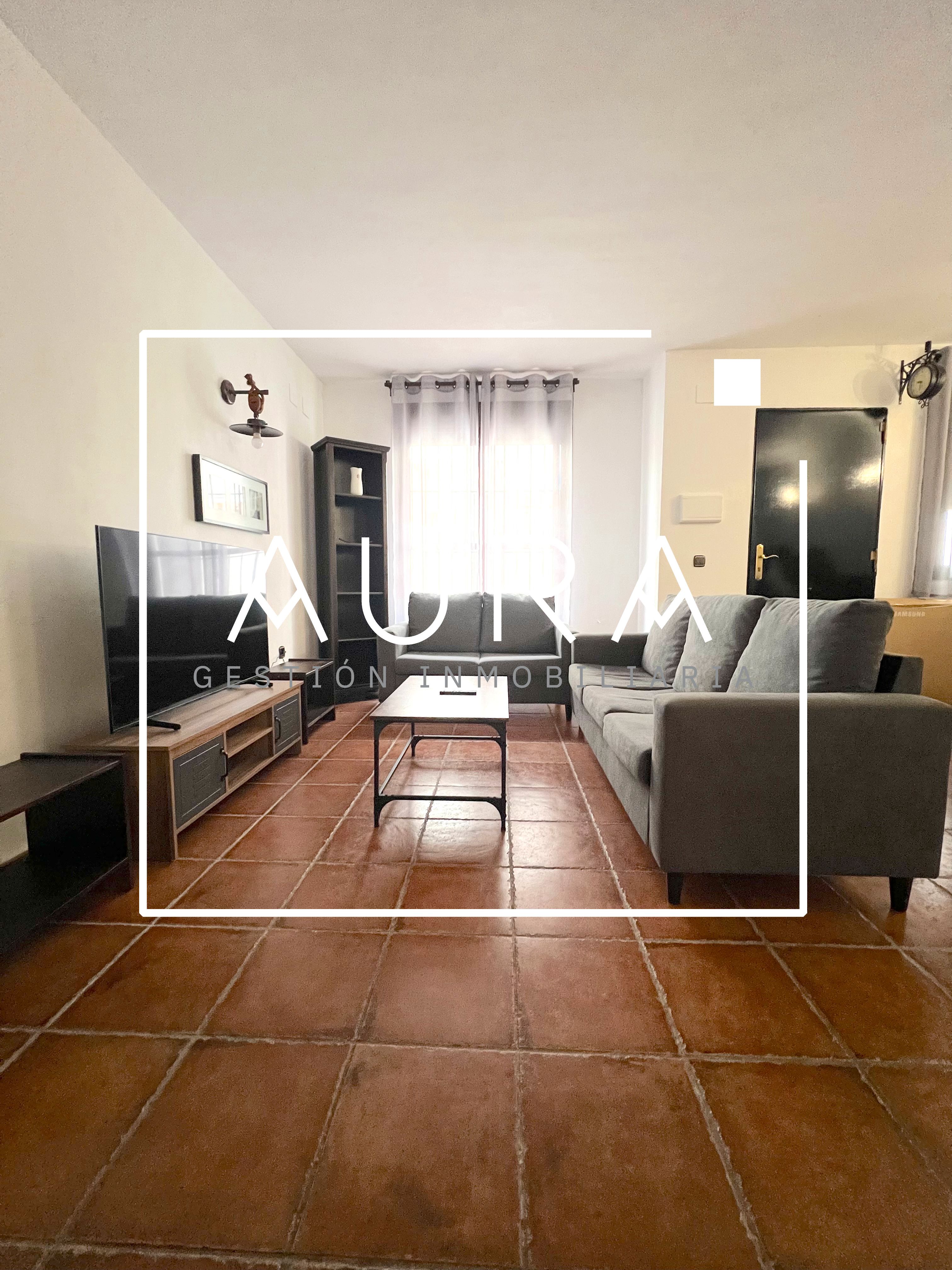 Casa adosada de alquiler en Núcleo urbano