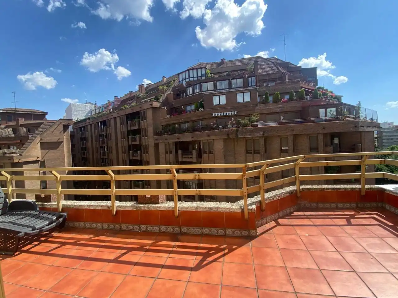 Terrassa de Àtic en venda en León Capital  amb Calefacció, Parquet i Terrassa