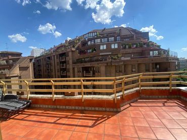 Ático con ascensor en venta en Calle Cardenal Lorenzana