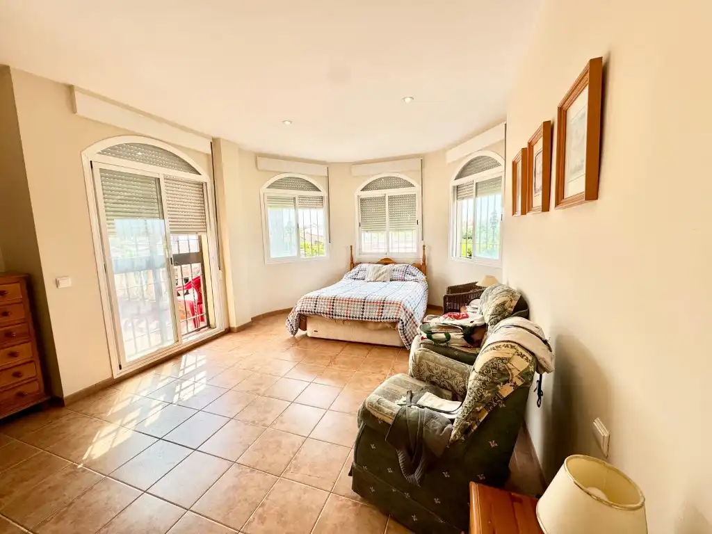 Vista exterior de Casa o chalet en venta en Córdoba con Terraza y Piscina