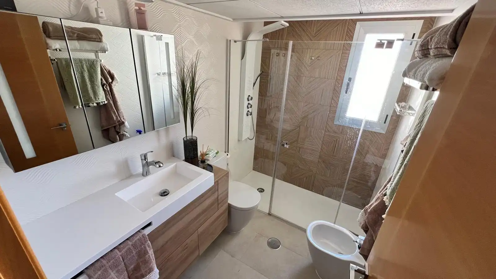 Bathroom of Flat for rent in Águilas  with Air Conditioner, Terrace and Furnished