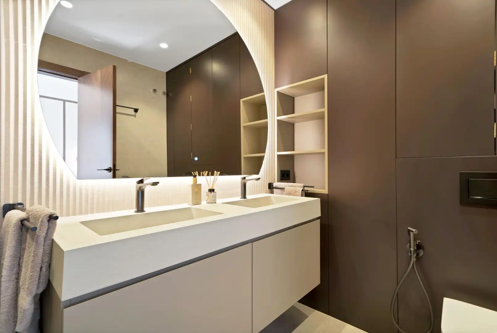 Baño de Apartamento en venta en Marbella con Jardín privado, Alarma y Piscina comunitaria