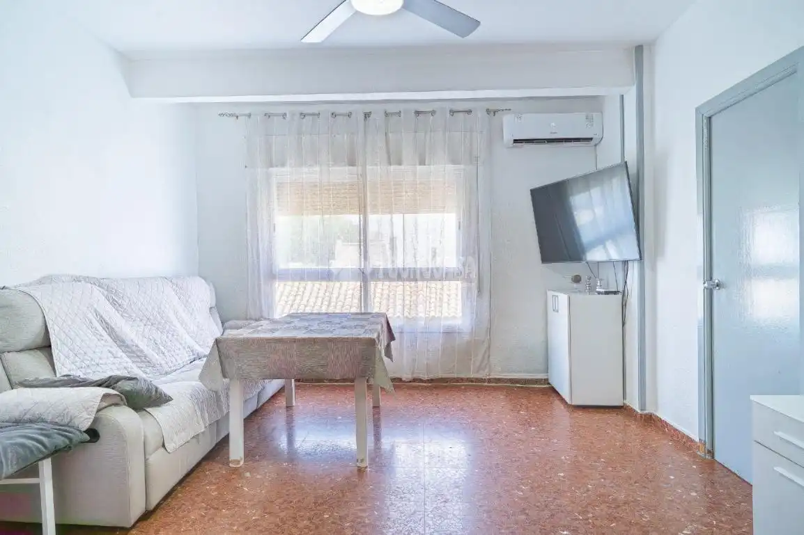Sala d'estar de Pis en venda en Úbeda amb Aire condicionat, Calefacció i Balcó