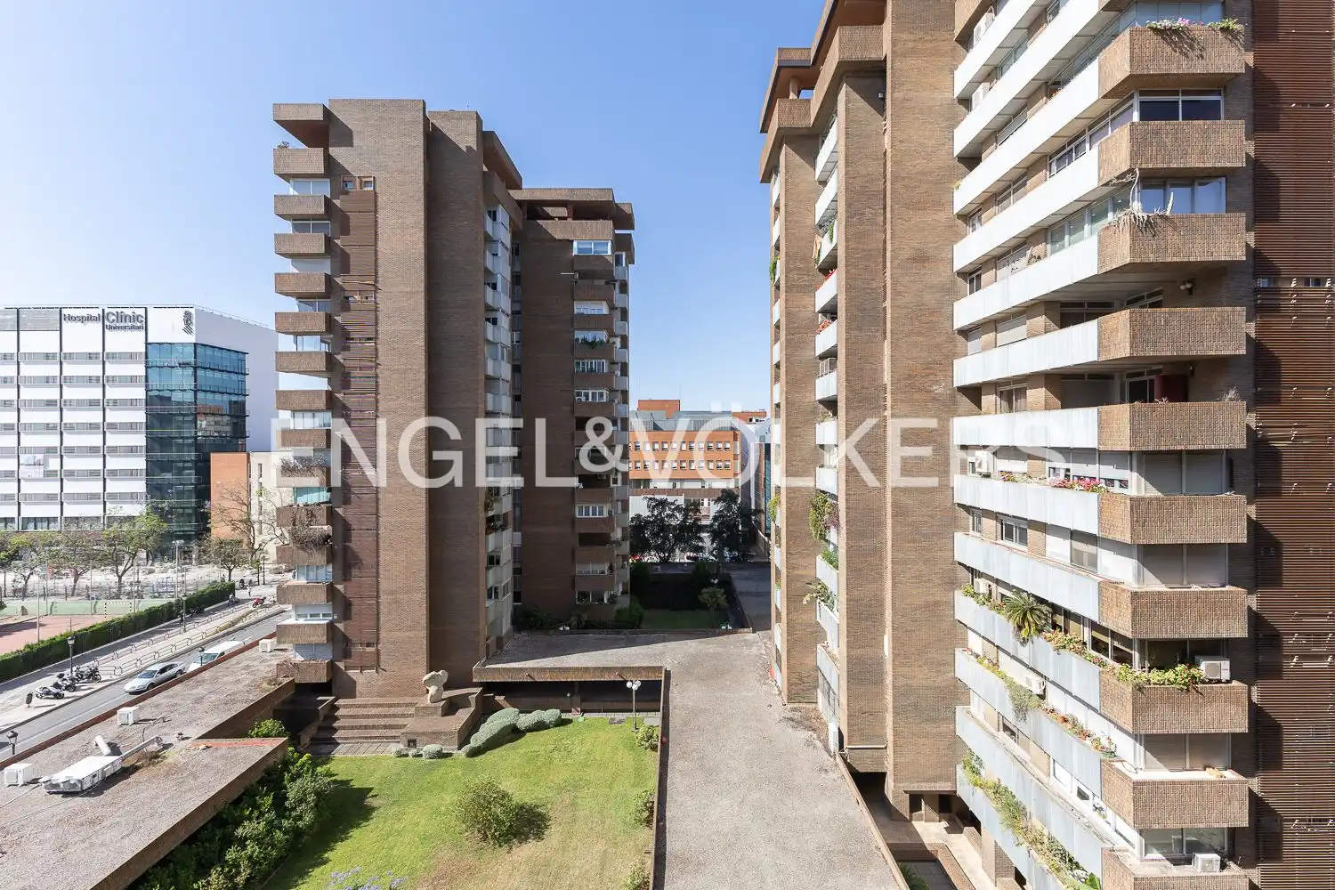 Vista exterior de Piso en venta en Valencia con Calefacción y Terraza