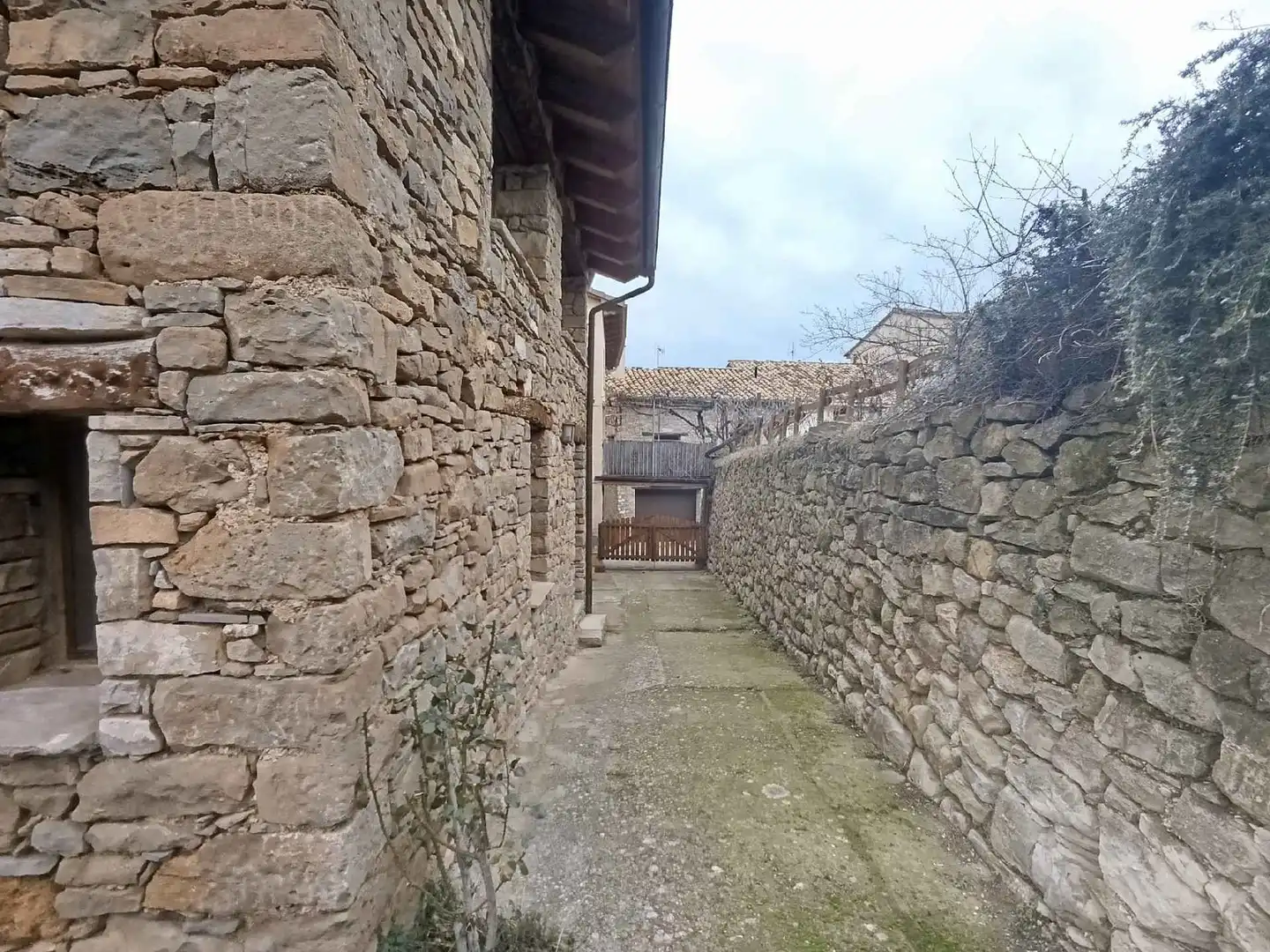 Vista exterior de Casa o xalet en venda en Graus amb Calefacció, Jardí privat i Traster