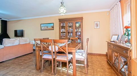 Foto 5 de Casa adosada en venta en Avenida de Europa, Montequinto