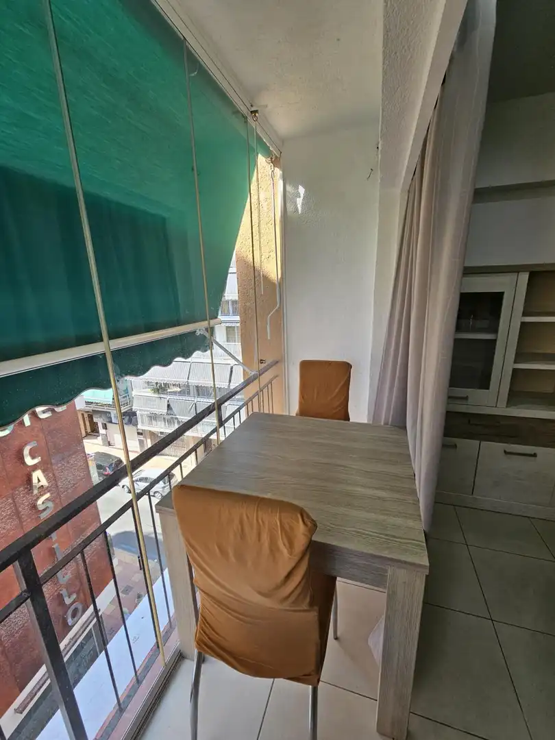 Terrassa de Estudi de lloguer en Benidorm amb Aire condicionat, Terrassa i Moblat