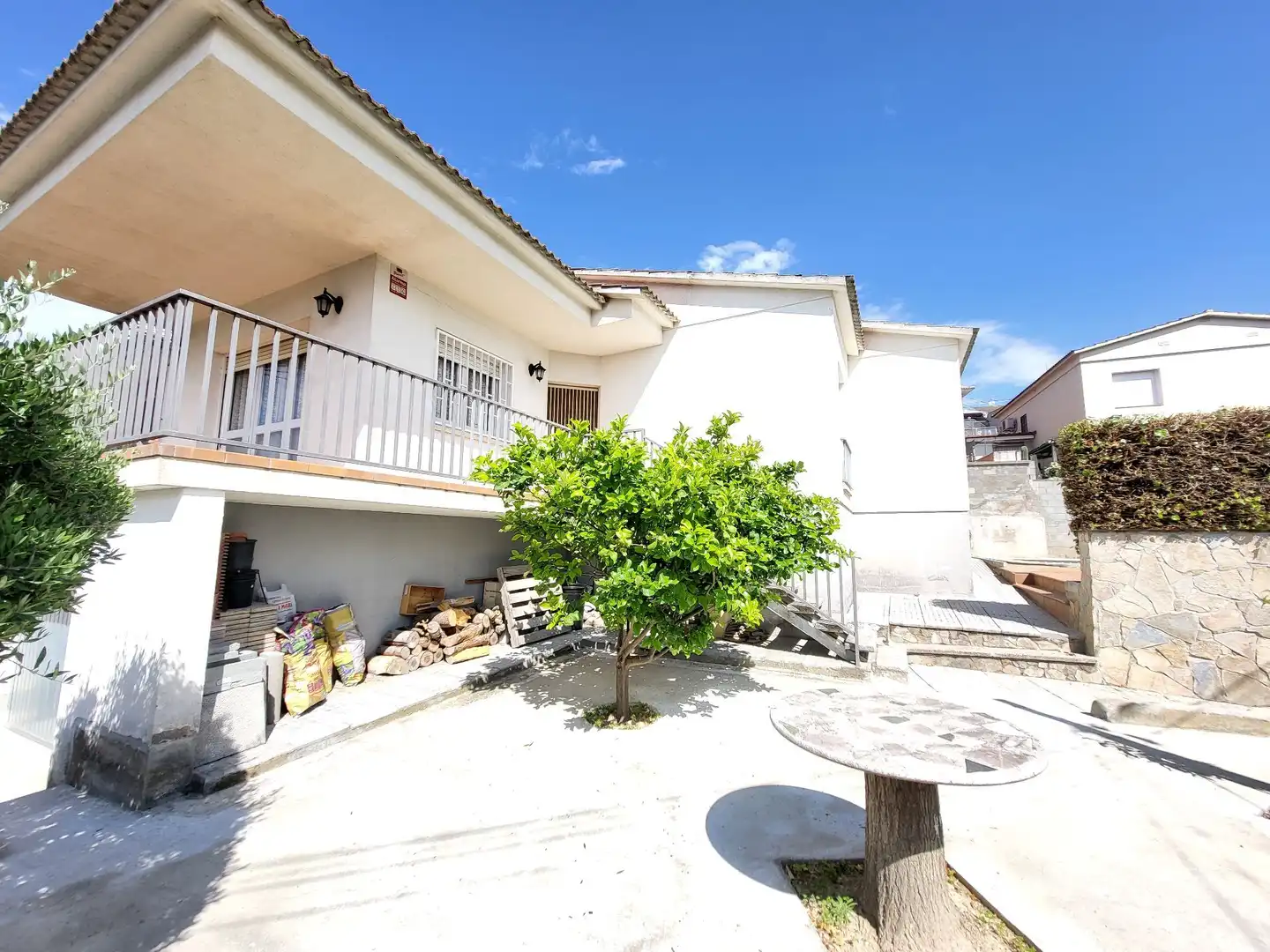 Casa amb jardí en venda a roger de lluria, imagen 2