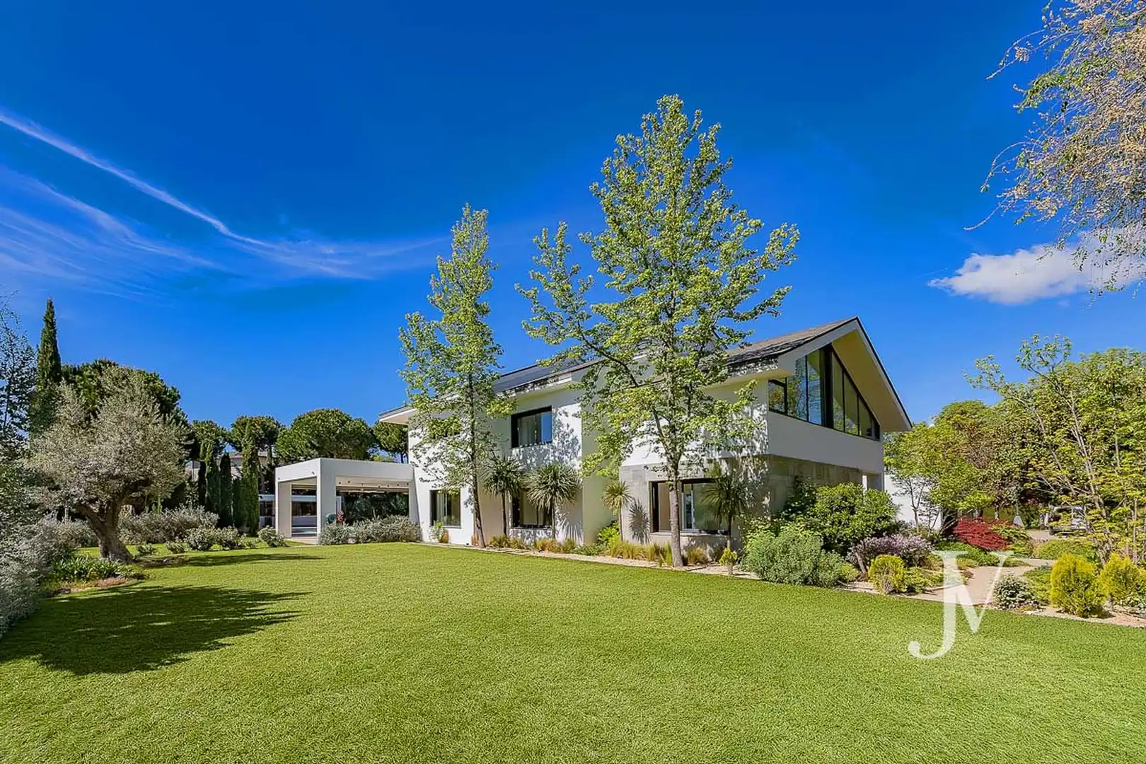 Vista exterior de Casa o chalet en venta en Pozuelo de Alarcón con Aire acondicionado, Calefacción y Jardín privado