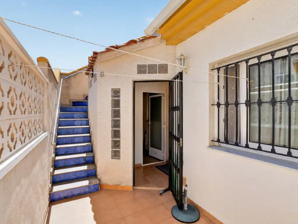 Casa adosada en venda en Torrevieja amb Aire condicionat, Moblat i Forn