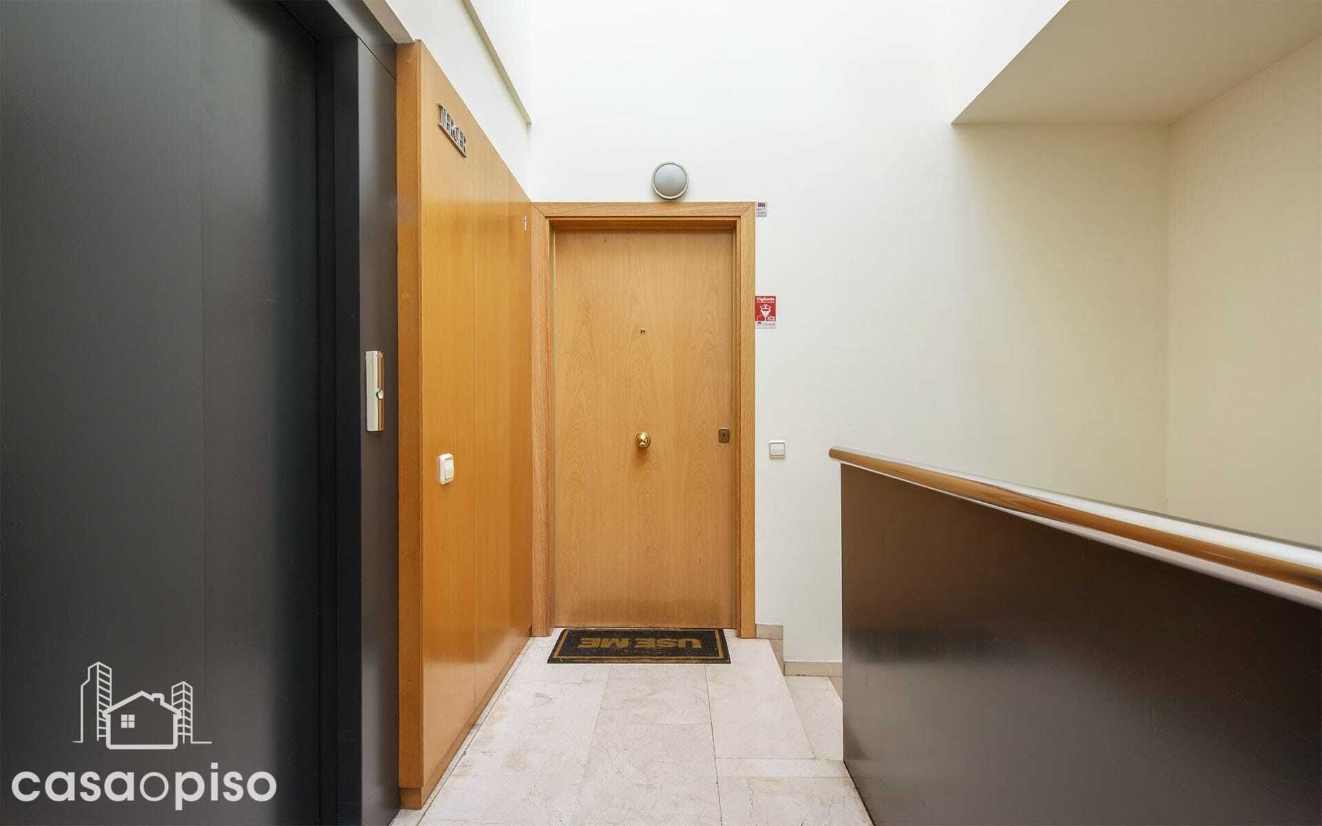 Duplex for sale in Terrassa  with Air Conditioner, Heating and Terrace