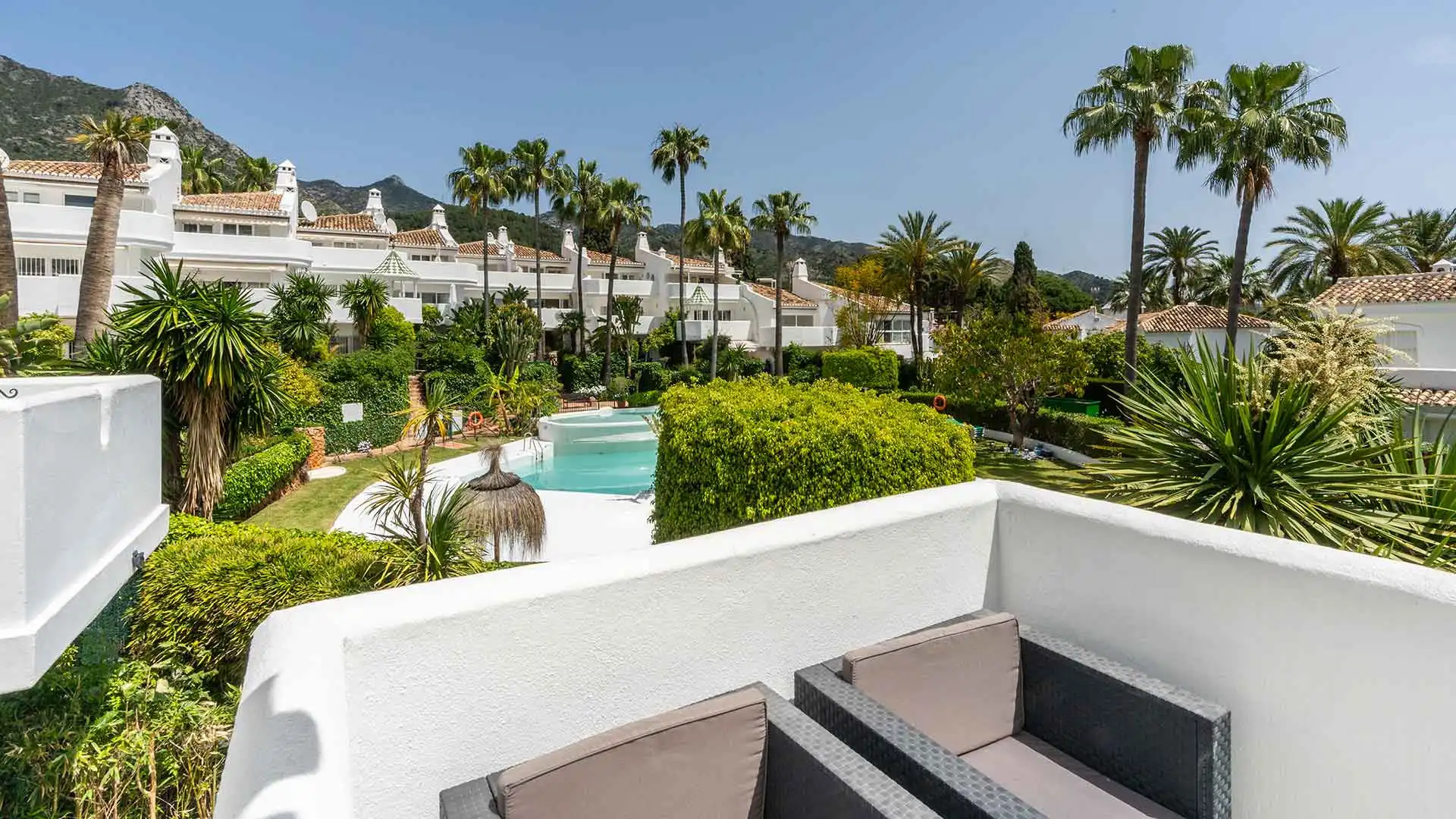 Jardí de Casa adosada en venda en Marbella amb Aire condicionat, Jardí privat i Terrassa