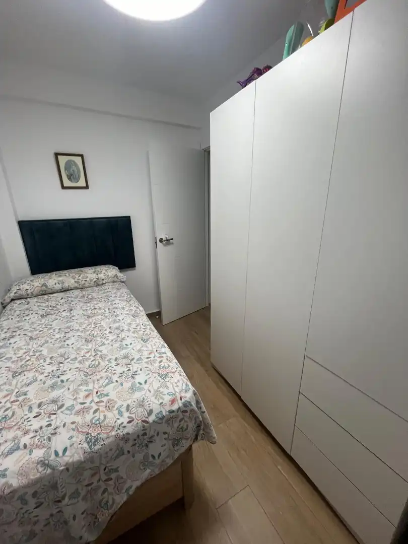 Bedroom of Flat for sale in Sevilla