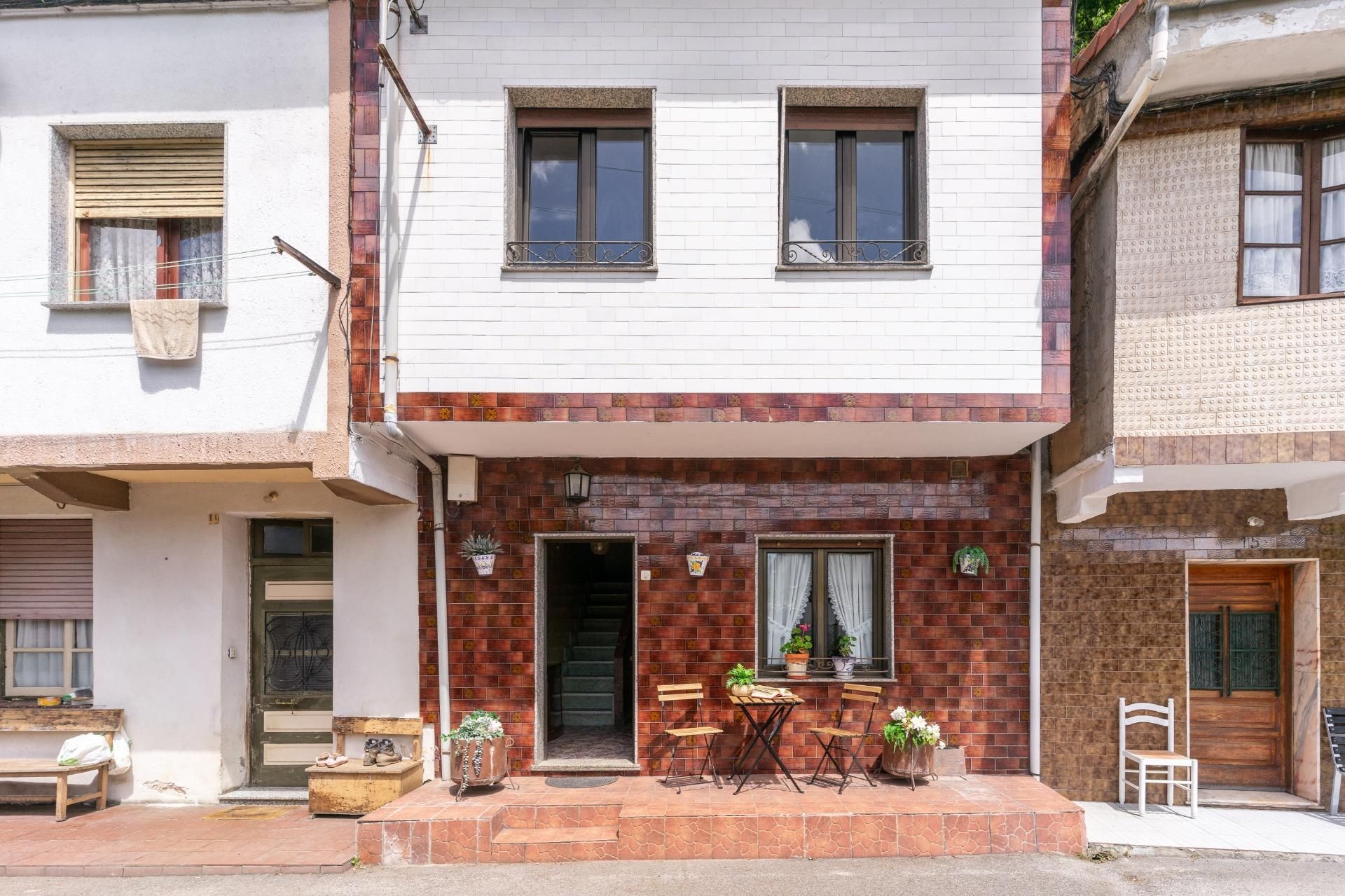 Vista exterior de Casa o chalet en venta en Laviana con Calefacción, Jardín privado y Terraza