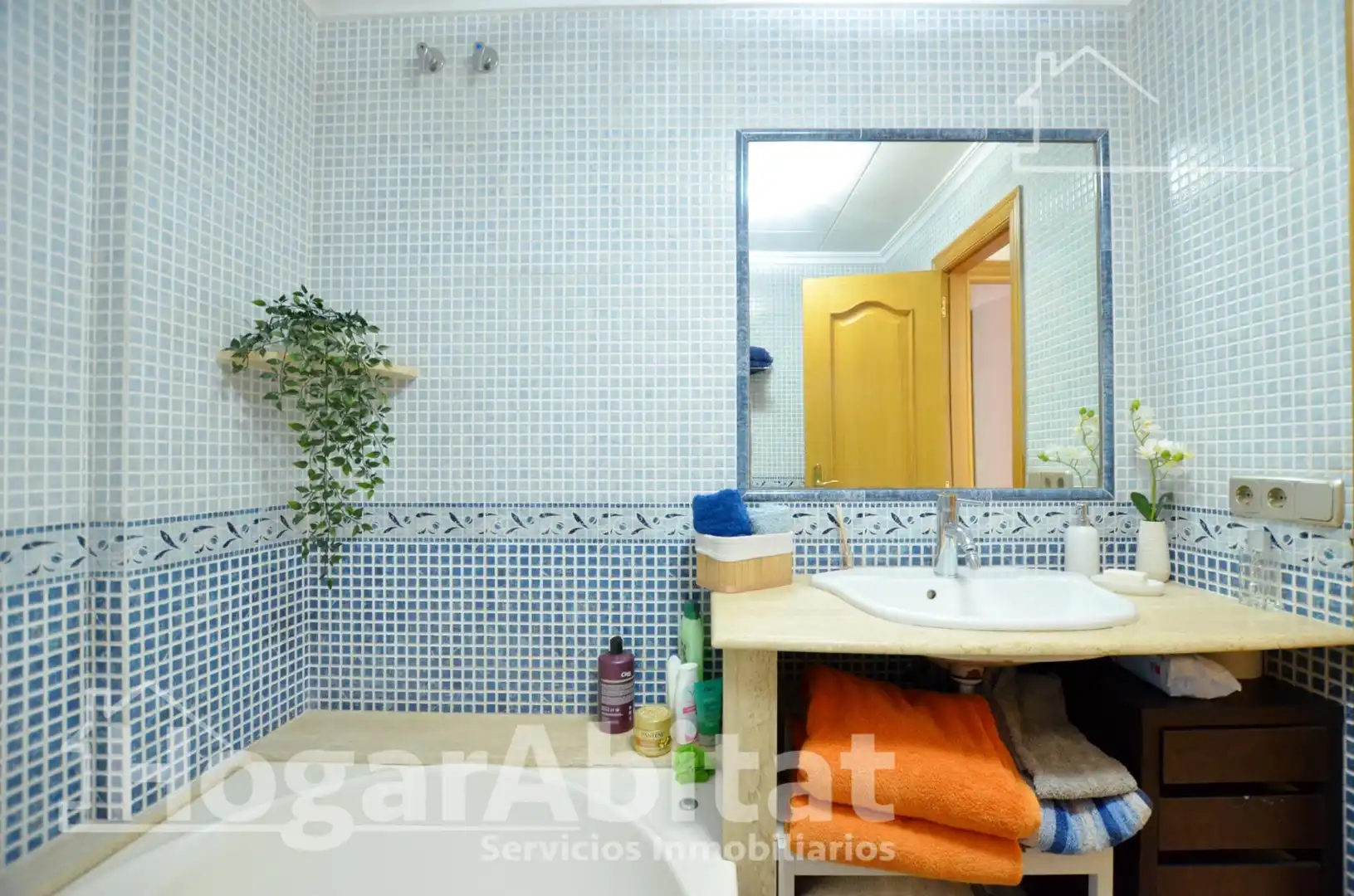 Bathroom of Houses for sale in Cullera  with Air Conditioner, Heating and Terrace