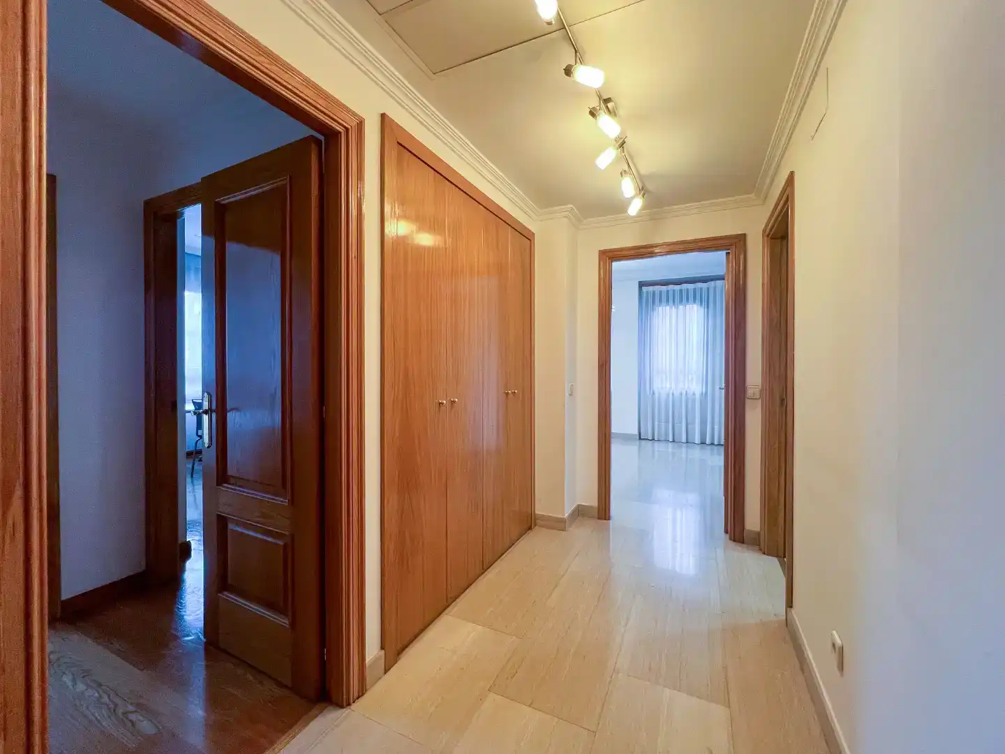 Wohnung zum Verkauf in  Madrid Capital mit Klimaanlage und Schwimmbad