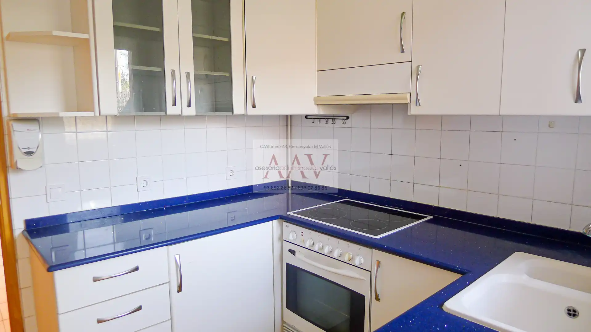 Küche von Maisonette zum Verkauf in Matadepera mit Klimaanlage, Heizung und Privatgarten
