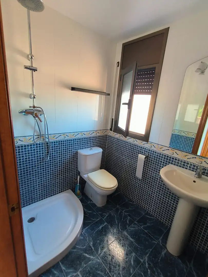 Bathroom of Houses for sale in Roda de Berà, Tarragona