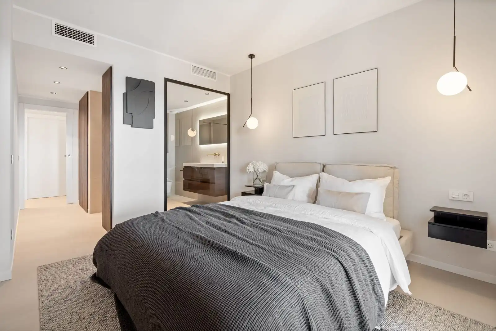 Habitación de Apartamento en venta en Marbella con Terraza, Amueblado y Piscina comunitaria