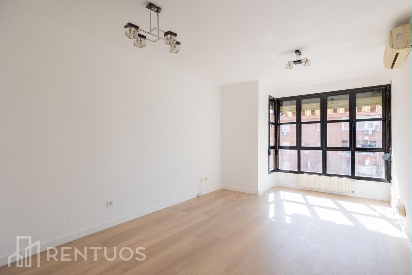 Habitación de Piso de alquiler en Fuenlabrada con Aire acondicionado, Calefacción y Piscina comunitaria