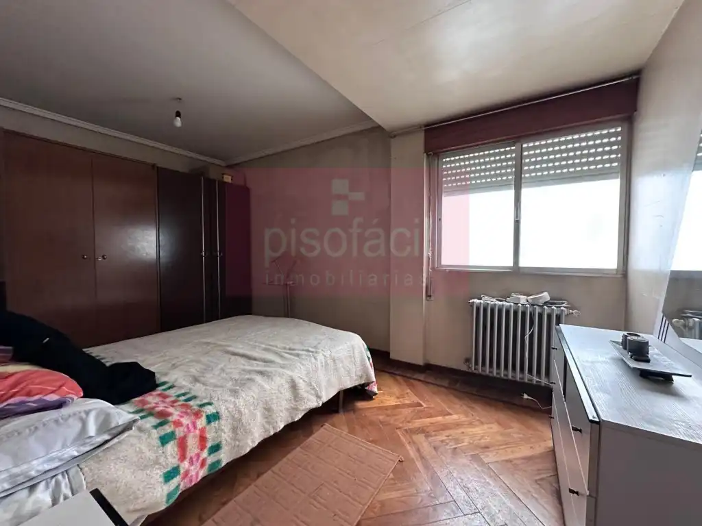 Schlafzimmer von Wohnung zum Verkauf in Lugo