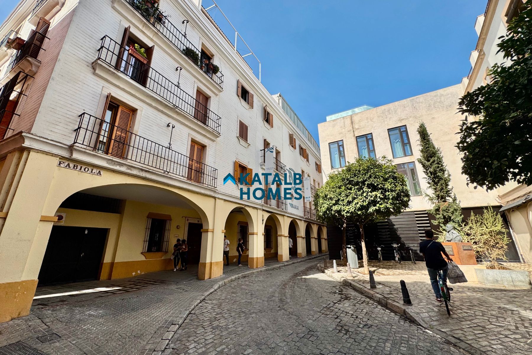 Exterior view of Flat for sale in  Sevilla Capital  with Storage room, Furnished and Balcony