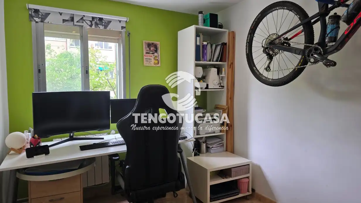 Habitación de Piso en venta en Madrid con Amueblado