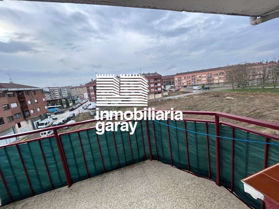 Vista exterior de Pis en venda en Medina de Pomar amb Moblat