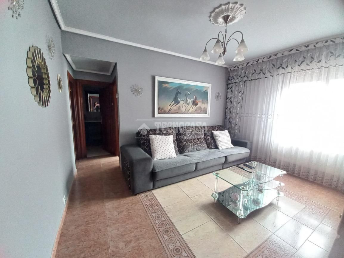 Living room of Flat for sale in Bilbao   with Balcony