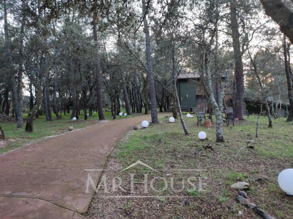 Finca rústica en venta en Casavieja con Aire acondicionado, Calefacción y Jardín privado