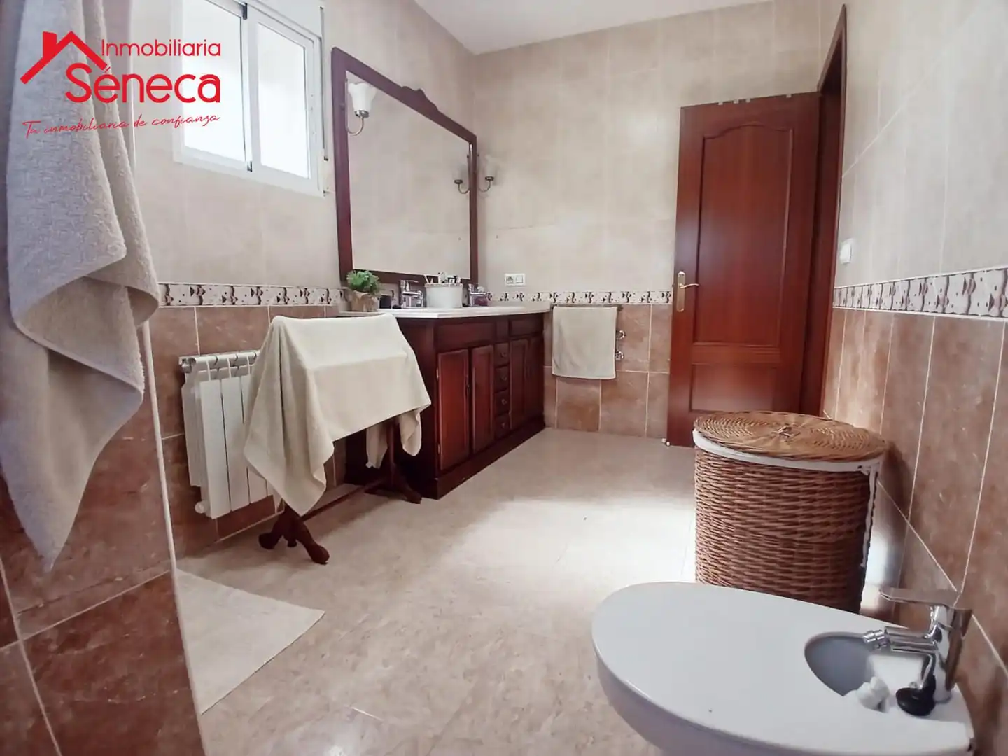 Bathroom of Houses for sale in Córdoba  with Air Conditioner, Heating and Swimming Pool