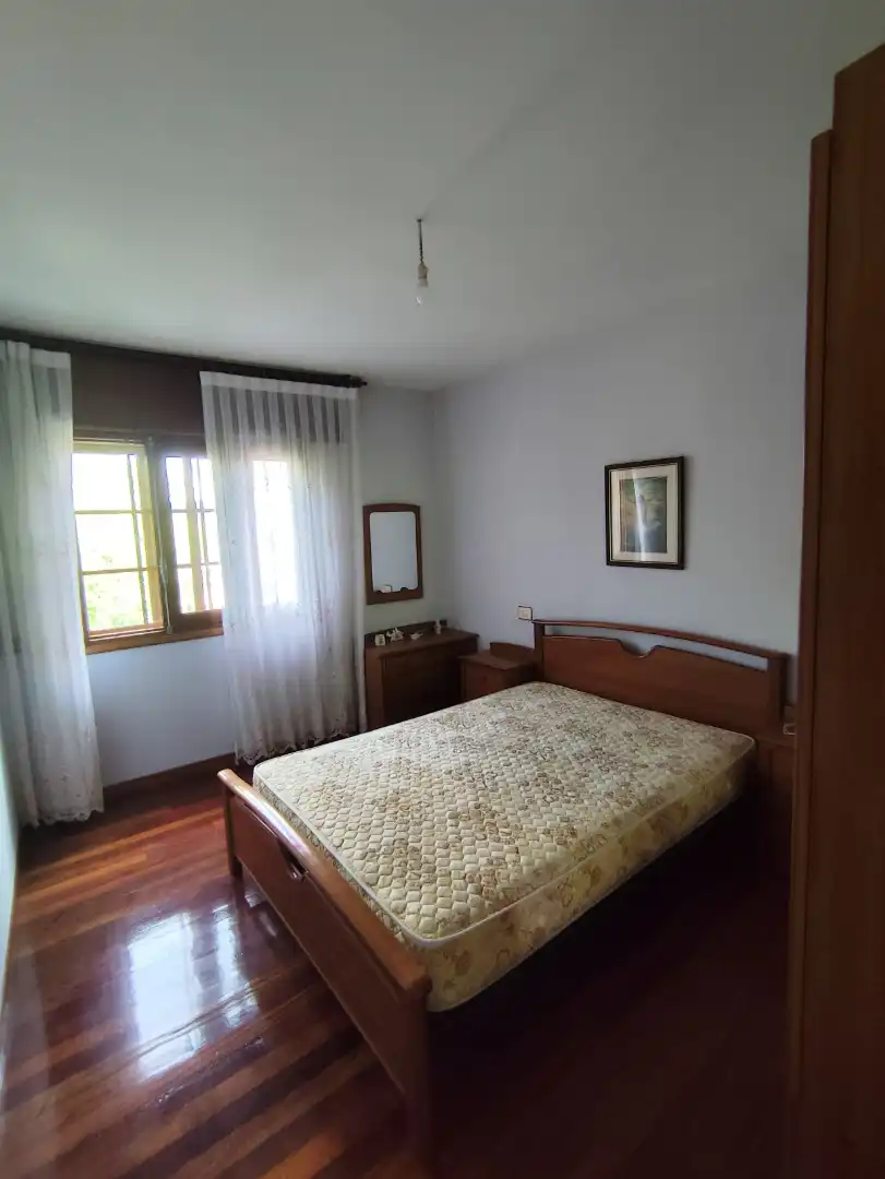 Dormitori de Casa o xalet de lloguer en Palas de Rei amb Calefacció, Moblat i Forn