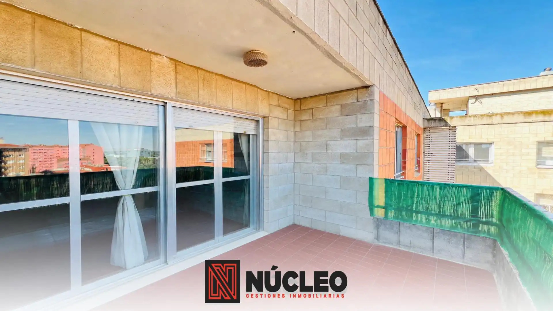 Vista exterior de Piso en venta en Zaragoza con Calefacción, Terraza y Trastero