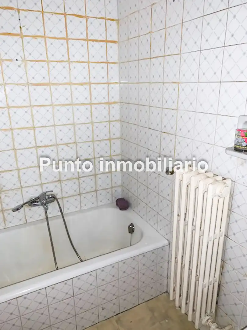 Badezimmer von Wohnung zum Verkauf in Valladolid mit Heizung und Terrasse