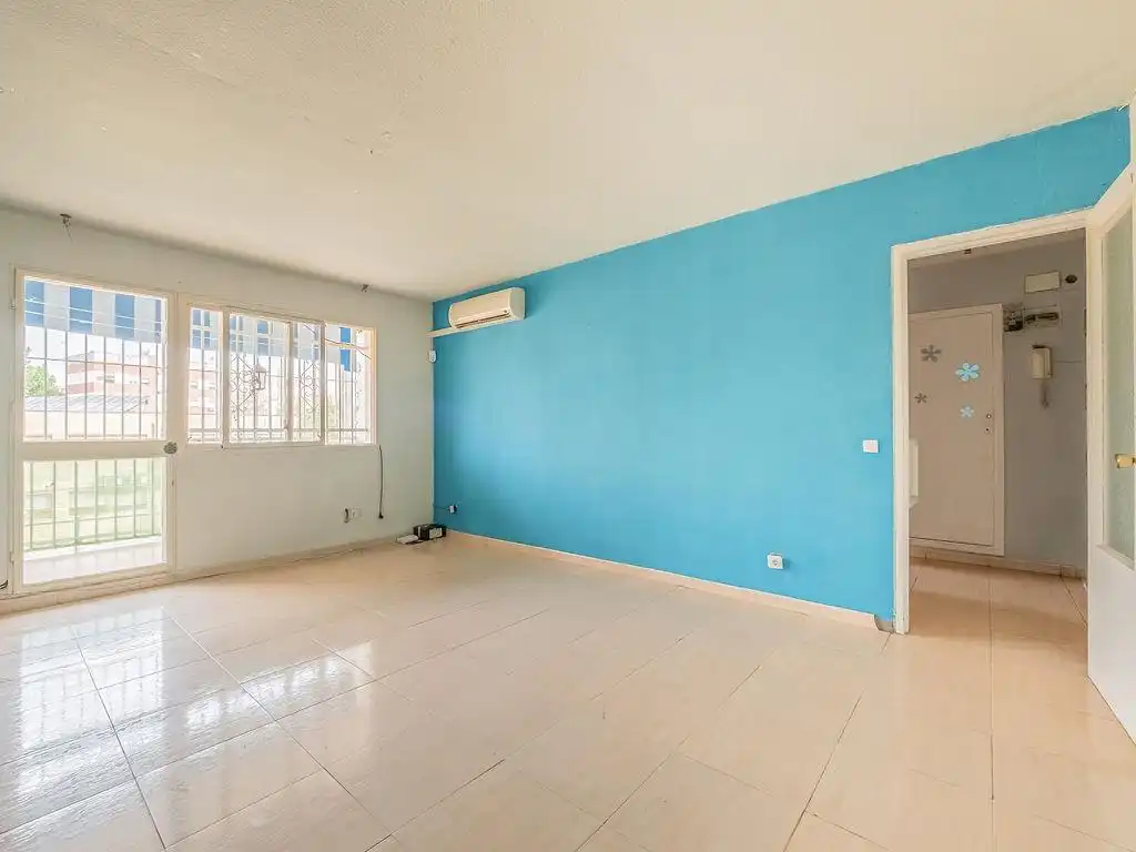 Living room of Flat for sale in Sevilla