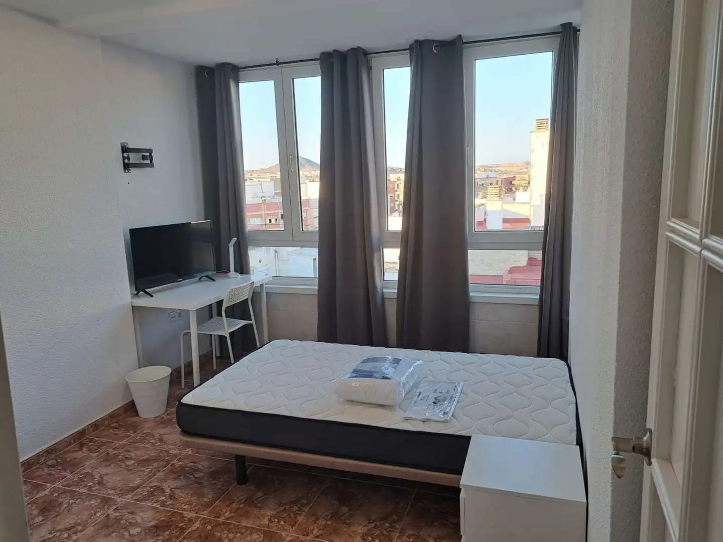 Bedroom of Flat for share in Cartagena  with Air Conditioner, Terrace and Furnished