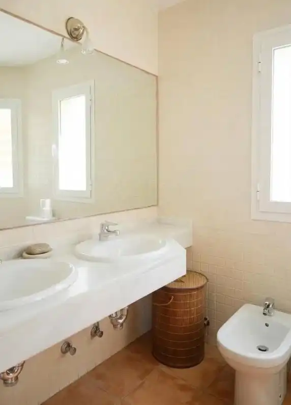 Bany de Casa o xalet en venda en Torremolinos amb Aire condicionat, Jardí privat i Terrassa